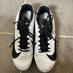 Nike men’s Size 9.5 Zoom Rival Track Field Shoes Spikes Running Cleats White